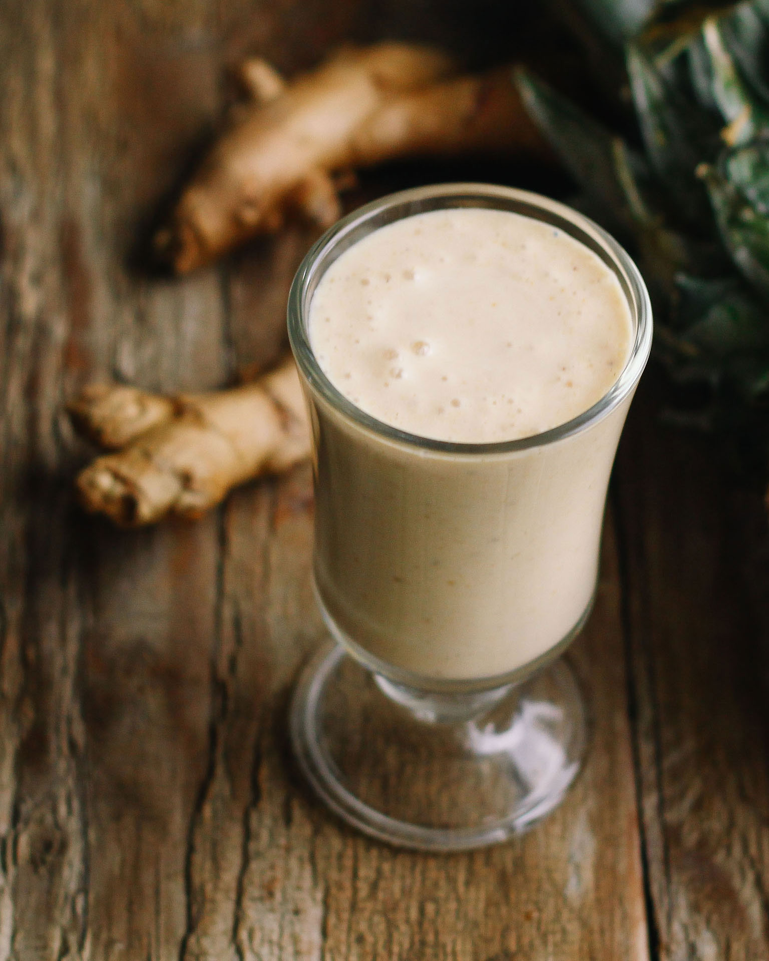 Smoothie με τζίντζερ, γιαούρτι και μοσχολέμονο