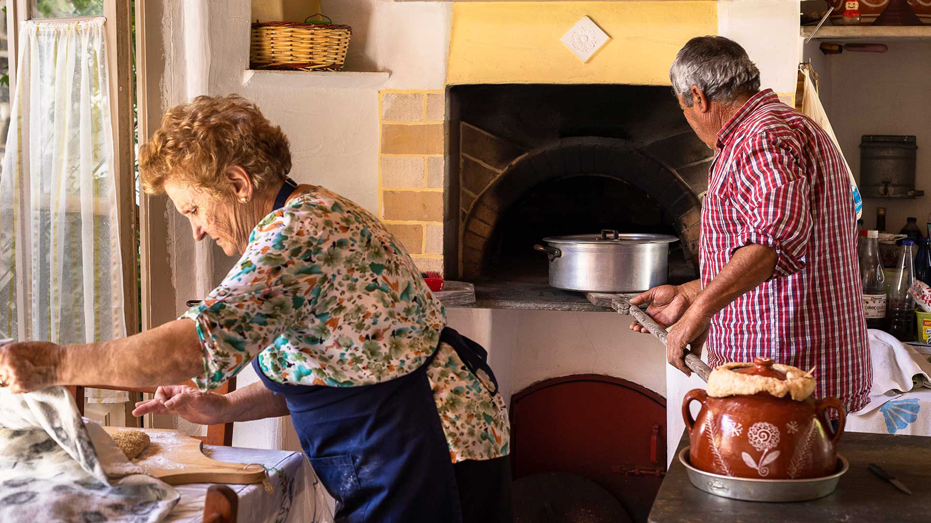 Η κυκλαδίτικη κουζίνα αντιστέκεται